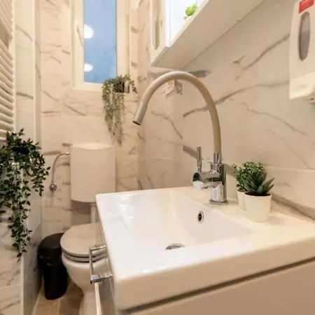 Tiny Haven - Cozy In Piata Romana Apartment *