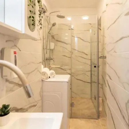 Apartment Tiny Haven - Cozy In Piata Romana *